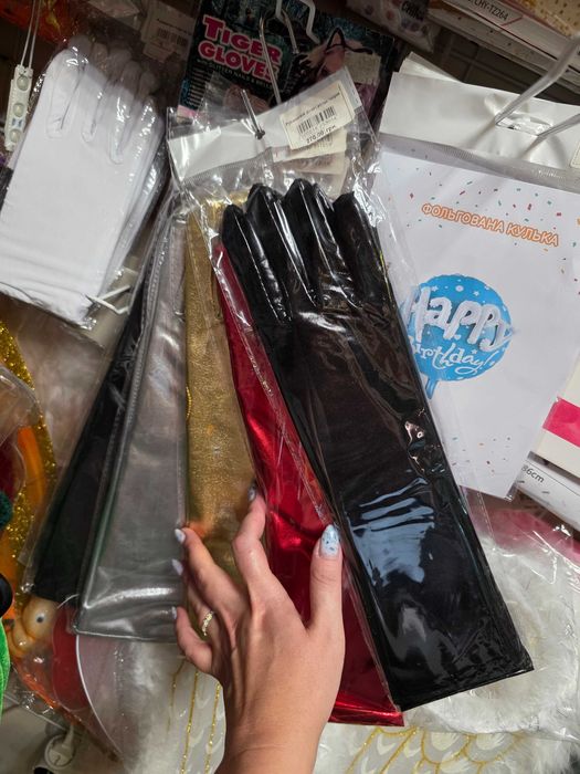 Перчатки для карнавалу довгі і короткі