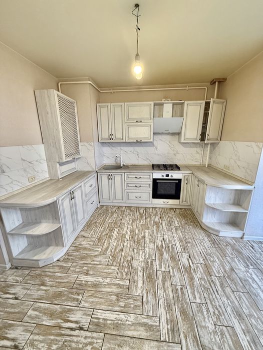 Продаж квартири Леваневців