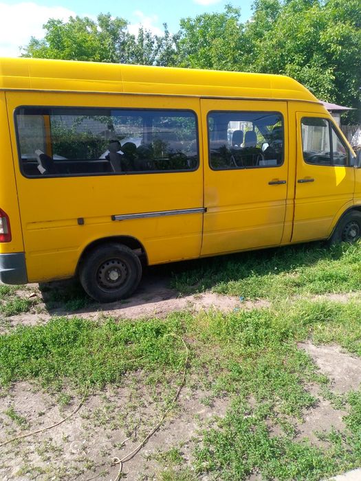 Грузо Пассажирские перевозки спринтр 313 8 мест  + 4 возмож по месту +