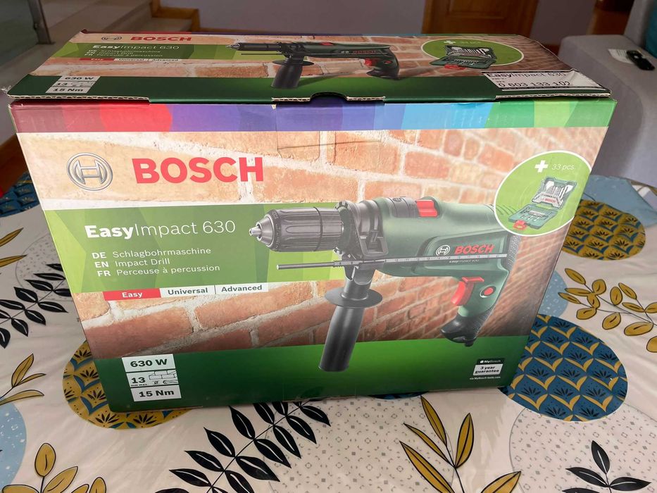 Taladro Bosch e conjunto de brocas