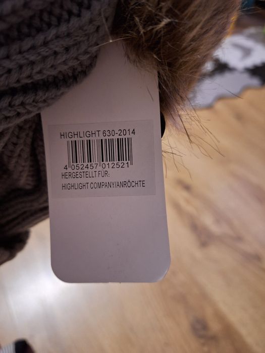 Czapka pompon nowa z metką damska