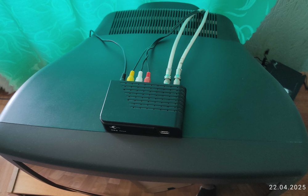 Телевизор Thomson 21MF10E c ТВ-тюнер Т2