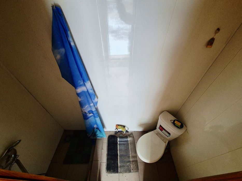 Пів Будинку з окремим подвірʼям.Кушівка