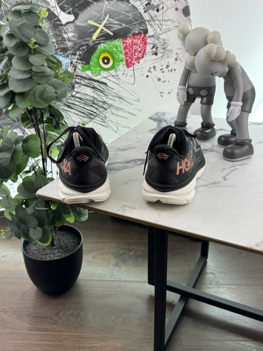 Кросівки Hoka Clifton 9 38 розмір Е14931