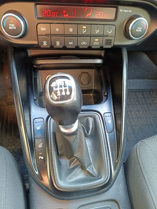 KIA Carens 1.7 CRDI Bogata Wersja
