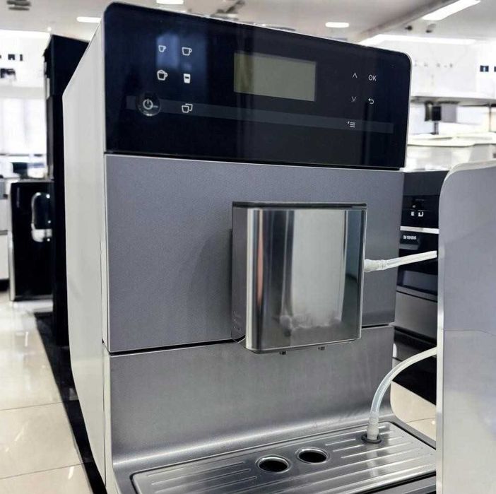 Кавомашина Miele CM 5500 Black/Chrome кавоварка міле кофемашина