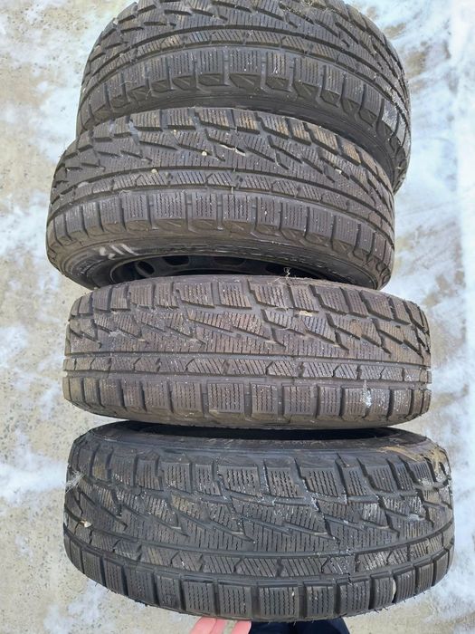 Продам зимнюю резину 15