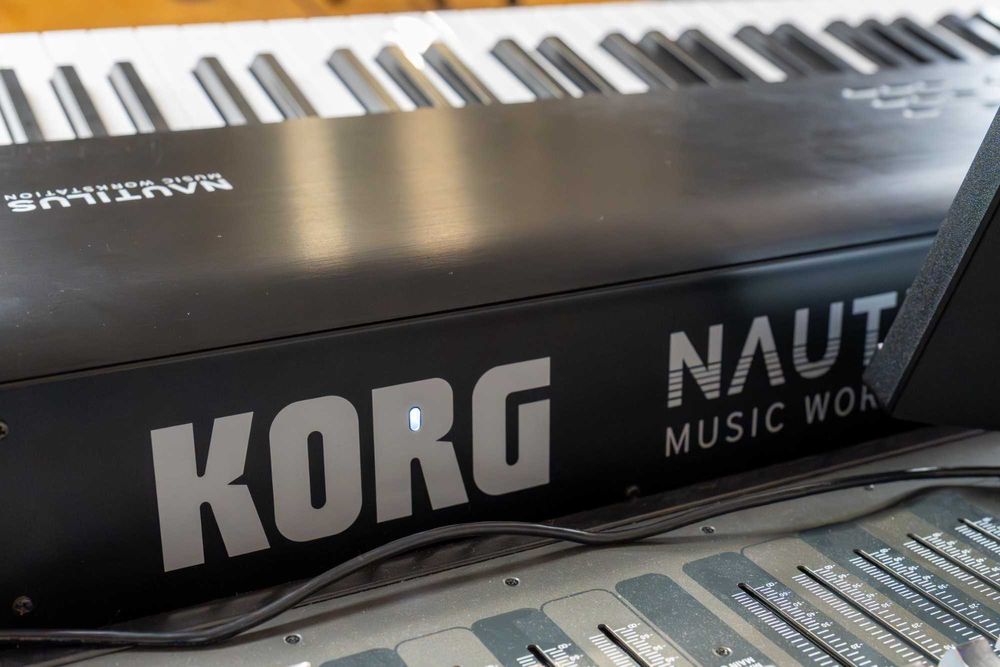 Korg Nautilus 88 - Teclado Workstation