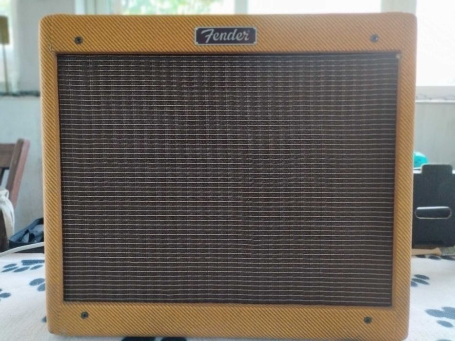 Fender Blues Junior Lacquered Tweed Combo Amplifier / Amplificador