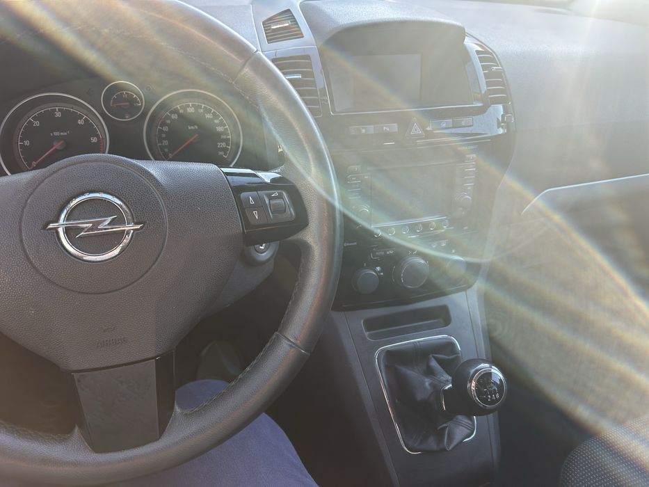 Opel zafira 1,7dizel