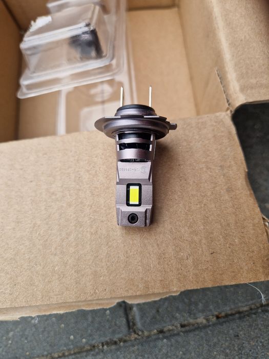Żarowki LED H7 canbus 2 sztuki super mocne