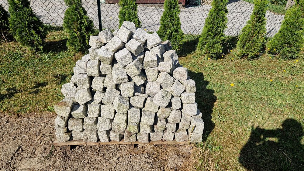 Kostka brukowa na obrzeża