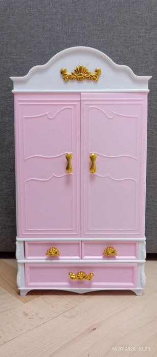 Шкаф с зеркалом для Барби