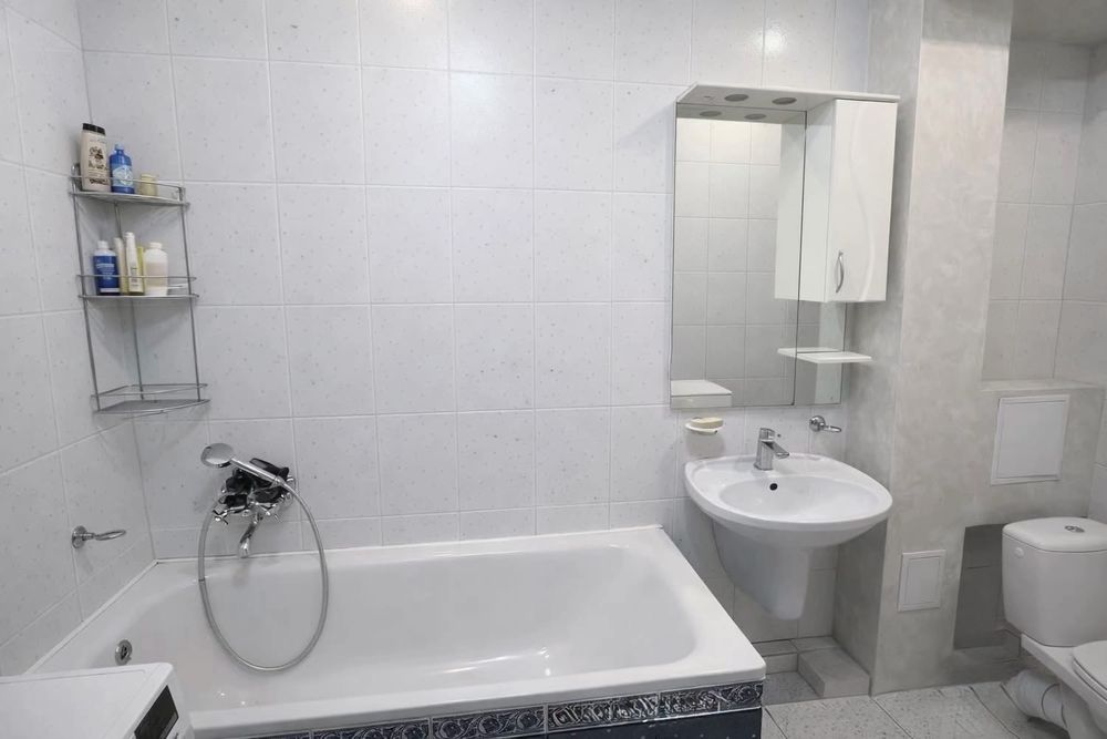 Продаж великої квартири з якісним ремонтом та меблями, вул. Шептицького в м. Дрогобич