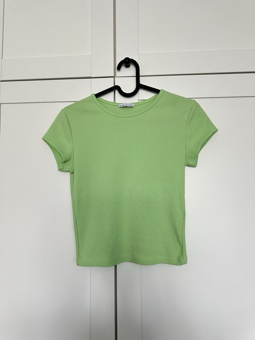 Bershka S dopasowany obcisły top z krótkim rękawem prążkowany S