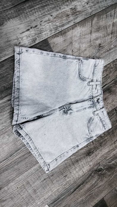 Шорти сірі Zara розмір 32