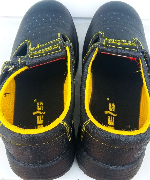 Продам взуття 43 розмір