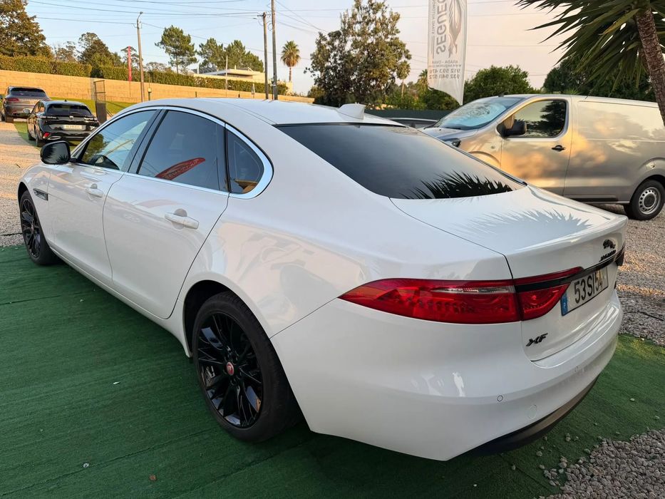 Jaguar XF 2.0 D Prestige