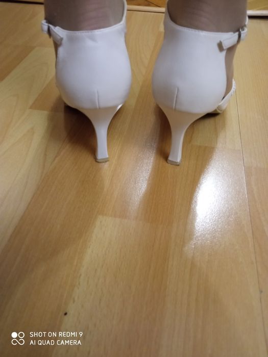 Туфли свадебные с бисером, Италия. Размер 37