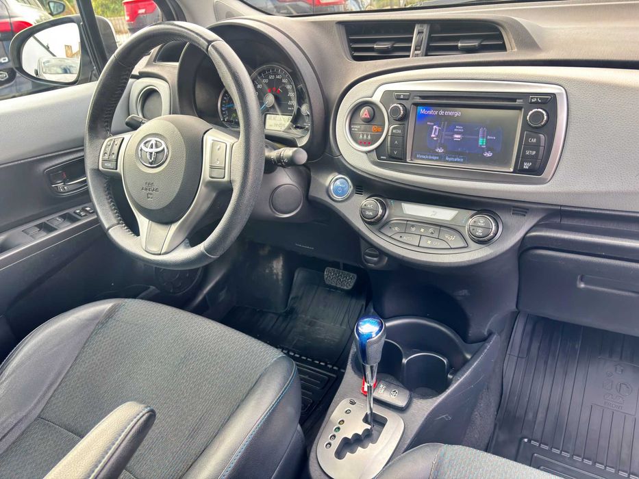 Toyota Yaris 1.5 Hybrid  NACIONAL