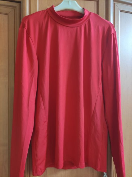 Ładny polgolfik męski