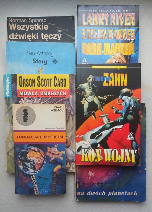 Klasyczne książki science fiction (Fundacja, Ender).