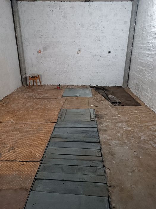 Гараж м.Буча г/к Кермо.