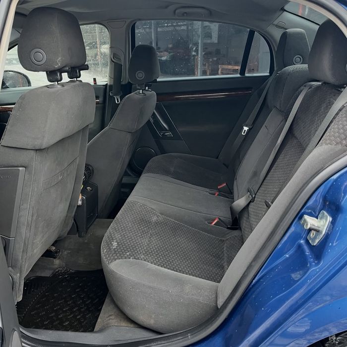 Opel Vectra - 2.2 Бензин МКПП