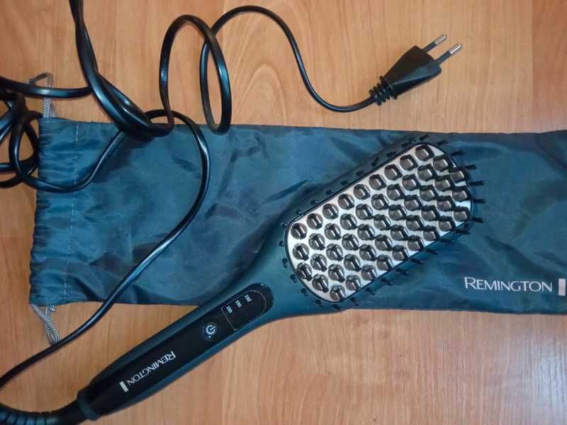 Szczotka prostująca włosy Remington CB4700