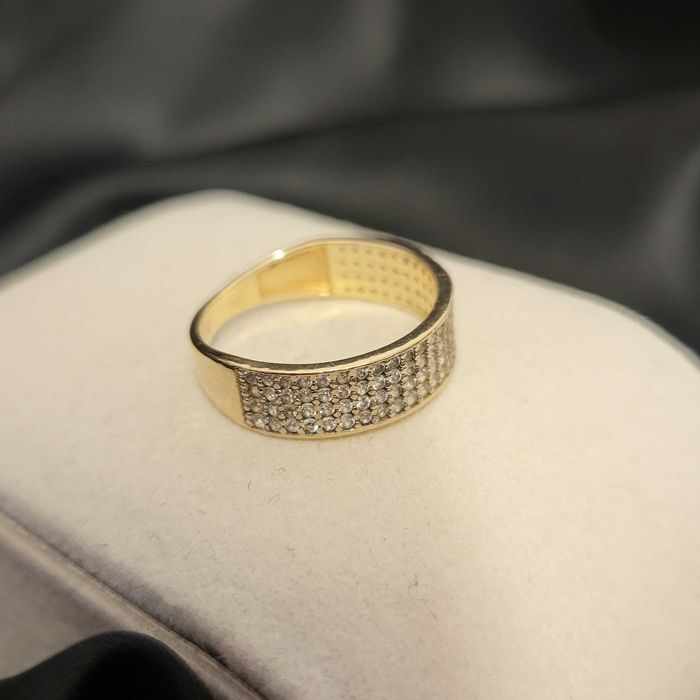 Złoty pierścionek z cyrkoniami  pr 585