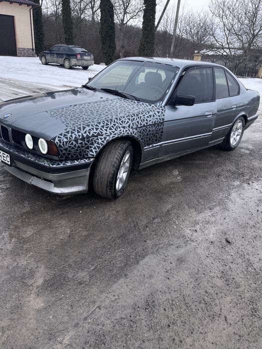 Продам бмв е 34