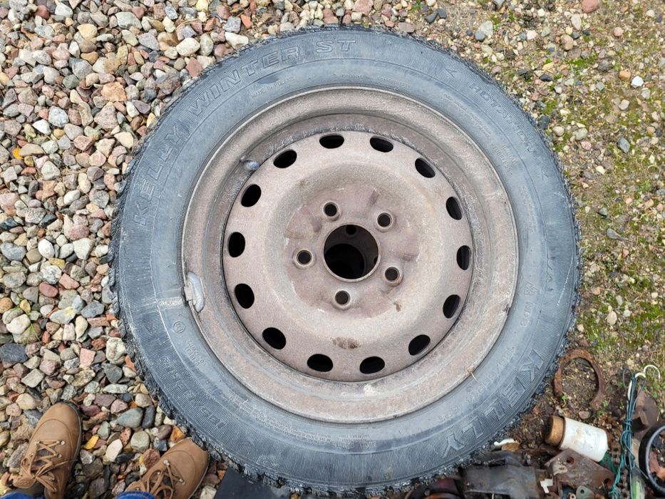 Koła, felgi, opony zimowe 185/60R14 mazda premacy