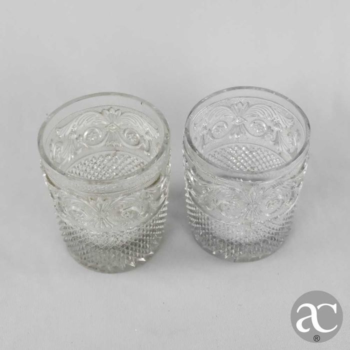 Par de copos em cristal lapidado da Vista Alegre 1ª metade do séc. XIX