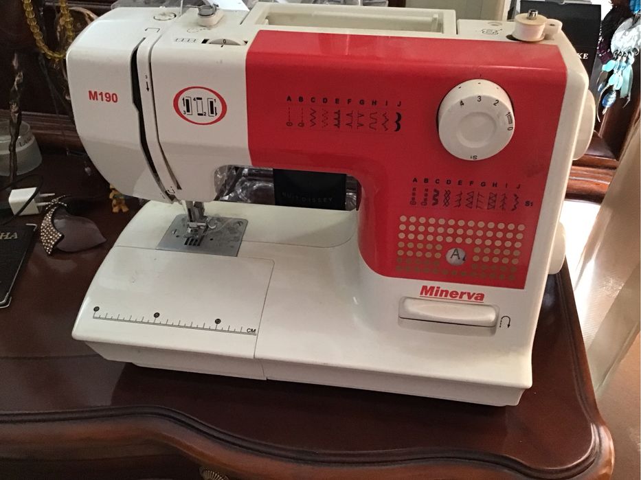 Швейная машинка Minerva М-190