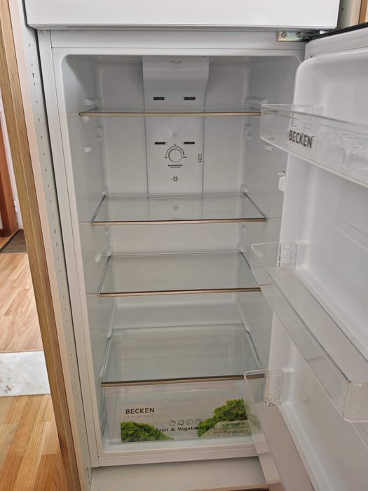 Frigorífico BECKEN 167.6 cm , ainda com factura e garantia
