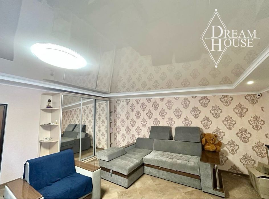 Продаж недобудованого будинку з гаражем для Фури