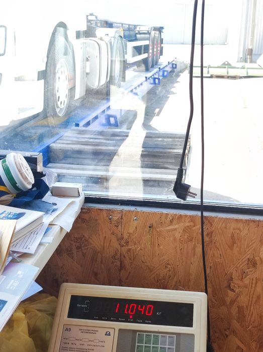 Контейнеровоз зерновоз полуприцеп напівпричіп інтракс саф