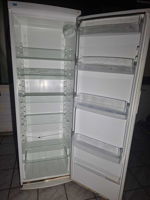 Lodówka Zanussi ZRA40100wa