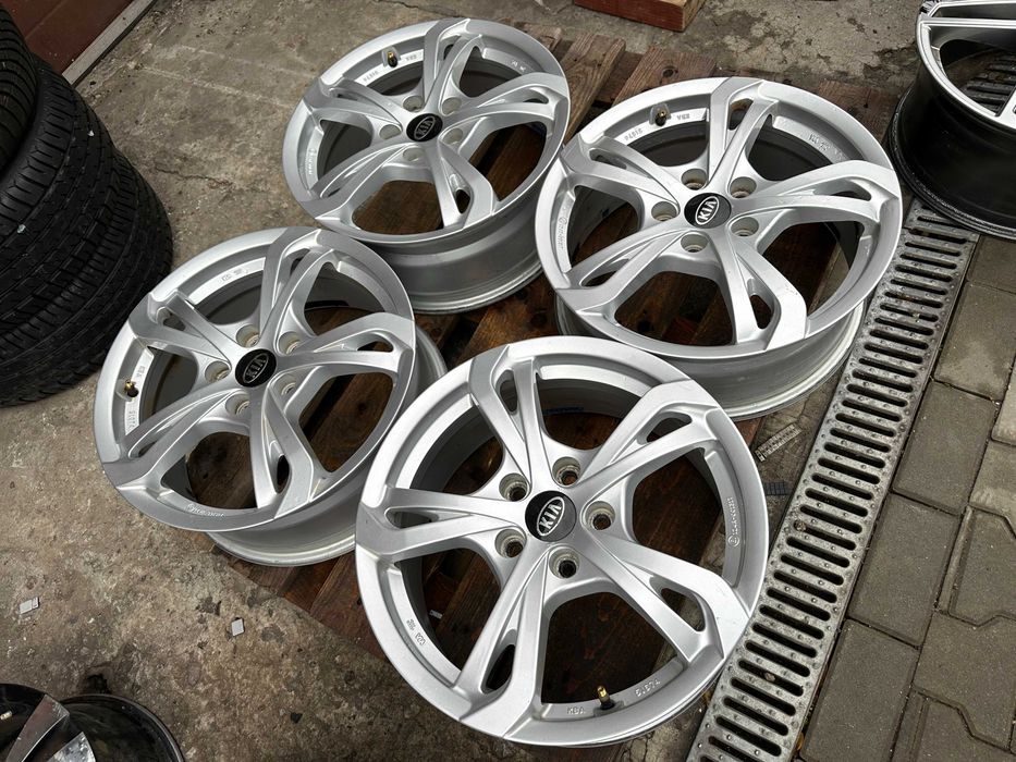 5x114,3 7j x 17" et47 Kia OE Hyundai komplet aluminiowe