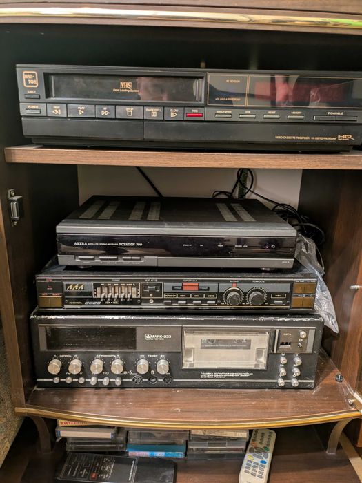 Відеомагнітофон HAN-TOR