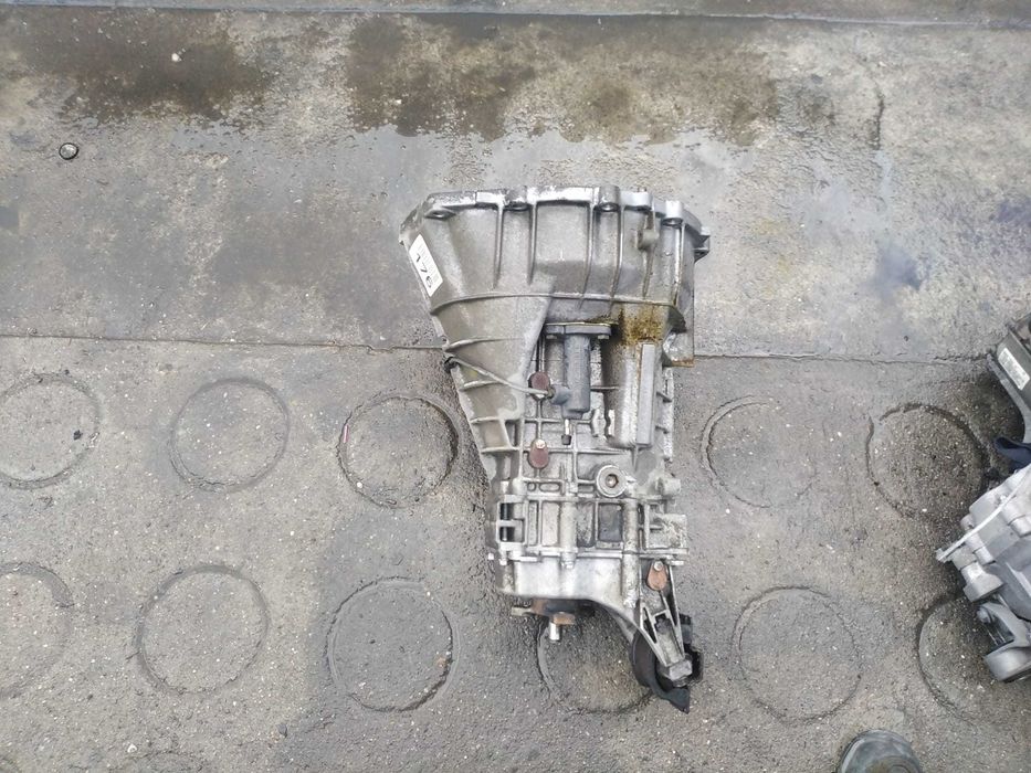 Caixa de Velocidades Mercedes C220 2.0 de 1994 com 5 Velocidades