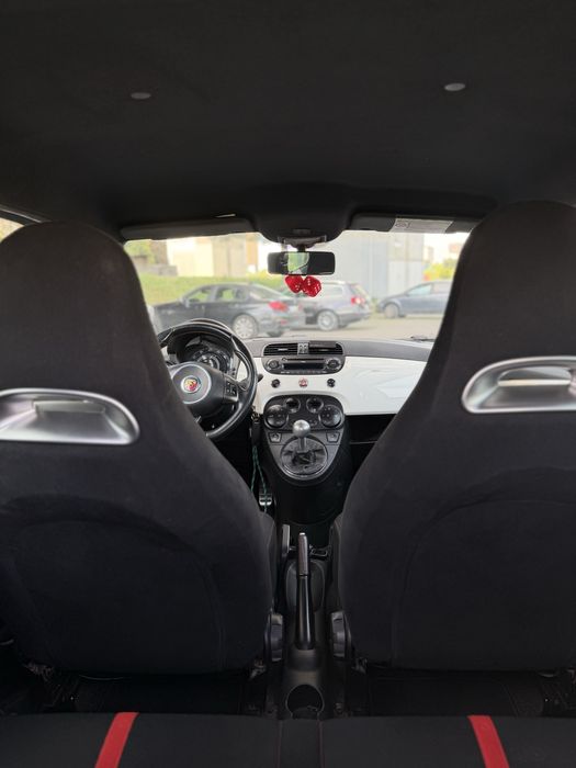 Vendo Abarth 500 1.4 T-JEt em otimo estado