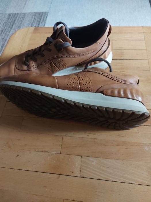 Продам кросовки ECCO ASTIR