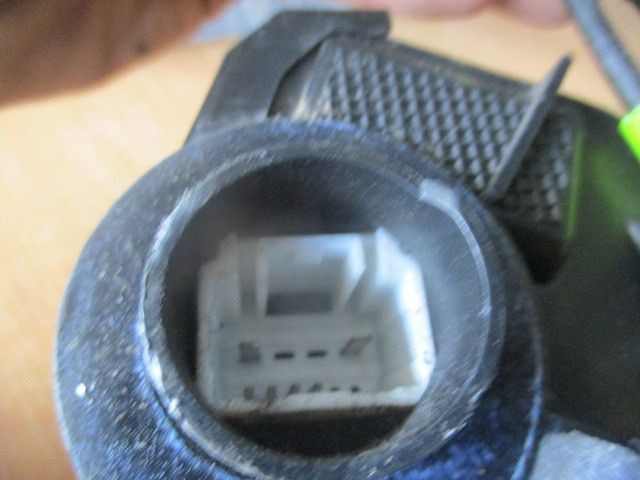 Fechadura / fecho porta frente esquerdo TOYOTA Avensis Wagon (_T25_)