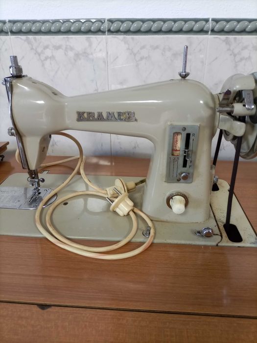 Vendo máquina de costura Kramer64751220694019127