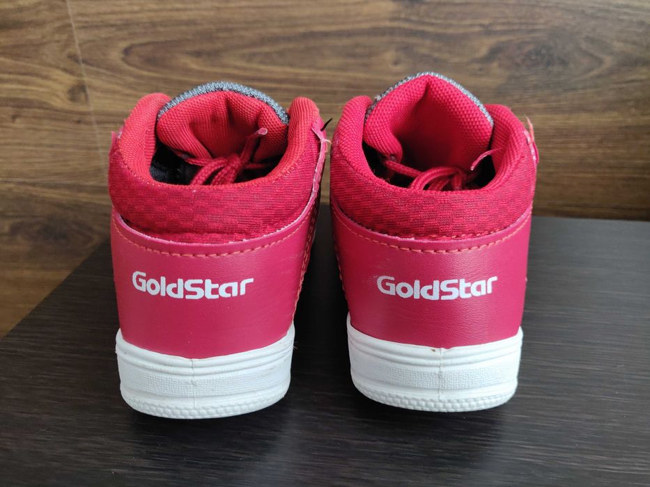 Кроссовки/ ботинки Goldstar р. 30 стелька 18,5 см. для мальчика.