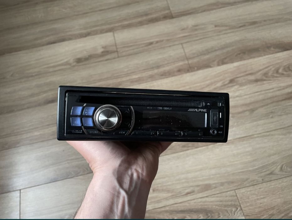 Alpine cde-100eub с bluetooth +200гр.