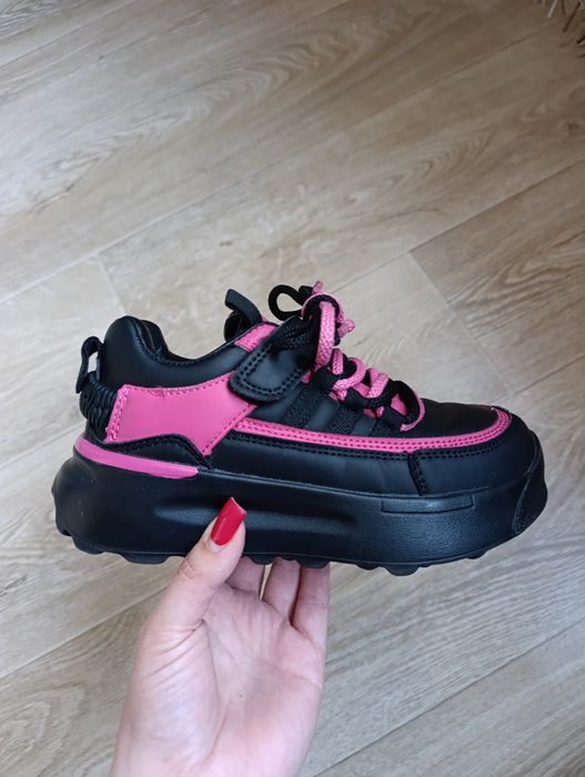 Кросівки дівчинка 33 рр