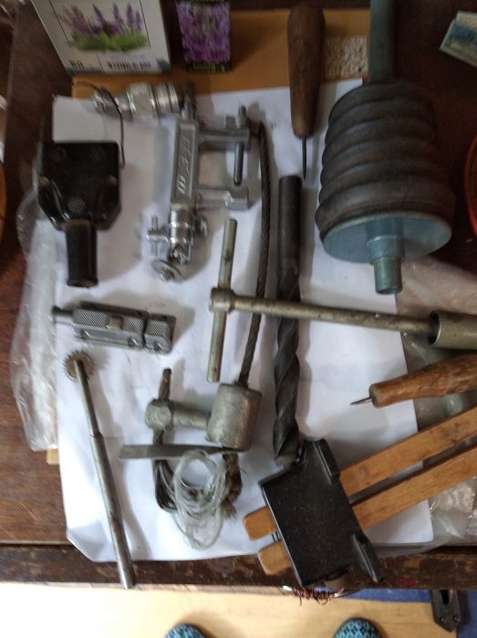 Рулетка,Отвес,Дрели элек.ручн.Ножницы по мет.Сверло больш.Стеклорезы