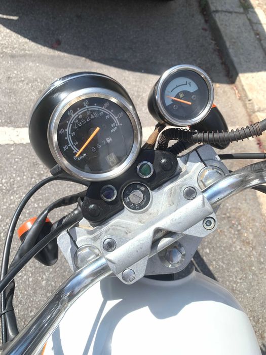 Hanway Cafe Racer 125 Raw - Mota em óptimo estado